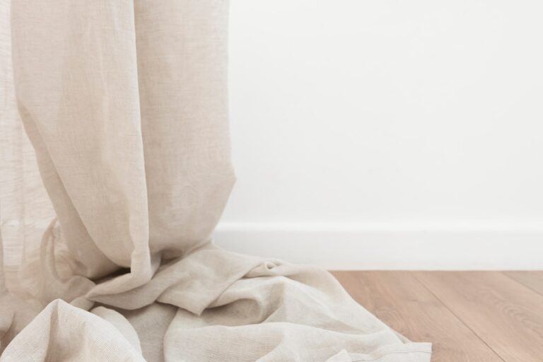 Layering Throws and Blankets for Actual Warmth, Not Just Look - textiles & layers